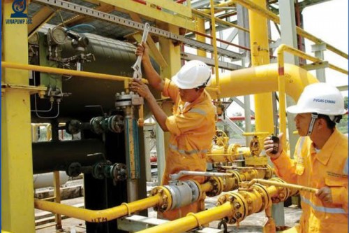 Bơm Chuyển Dầu Và Giải Pháp Kiểm Soát Dòng Chảy Chống Rò Rỉ